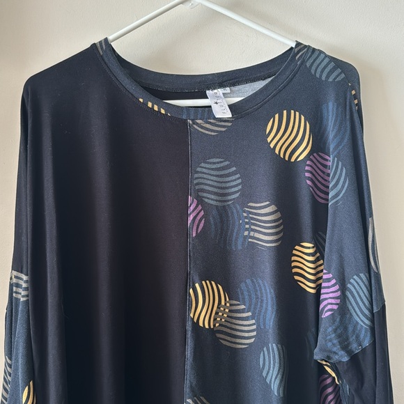 Flutter Mixed Print Tunic Tee - Picture 7 of 8